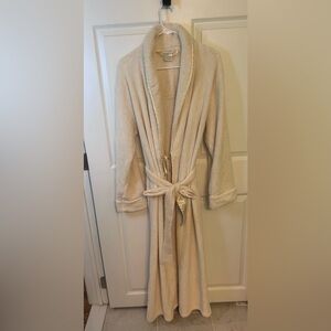 Crabtree & Evelyn Cream Robe